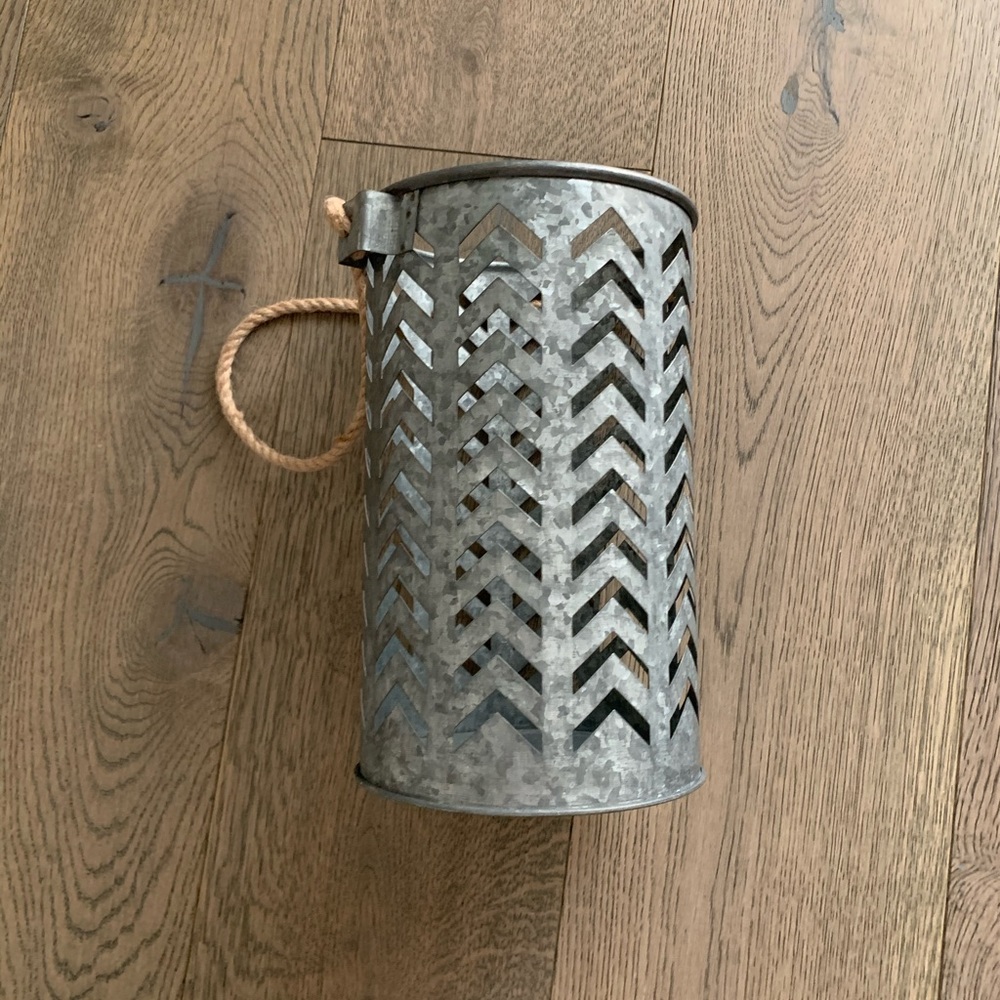 Tin vase